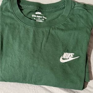Nike Forest Green Tee